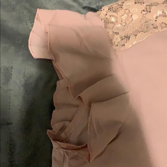 Blouse with lace accent - Picture 2 of 6